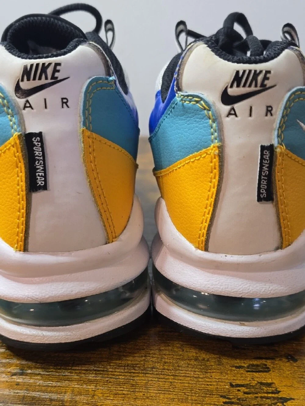 ​Nike Air Max 95 GS Game Change White University Gold Teal Red Orbit 4.5Y